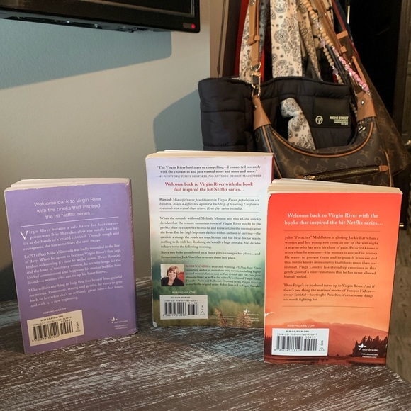 Make offer- it will be accepted! 💕 NETFLIX Virgin River First 3 Books - Picture 6 of 7